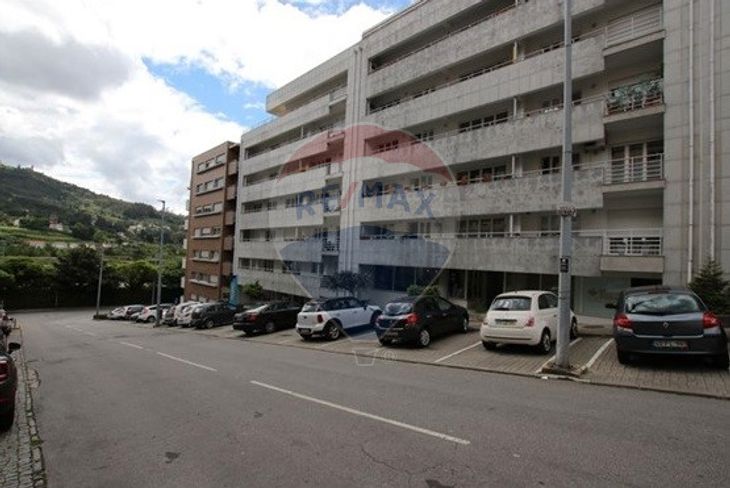 Apartamento T3 em Costa, Guimarães