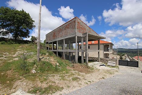 Moradia T2 para venda em Sezelhe e Covelães, Montalegre