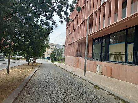 Loja  para arrendamento em Oliveira, São Paio e São Sebastião, Guimarães